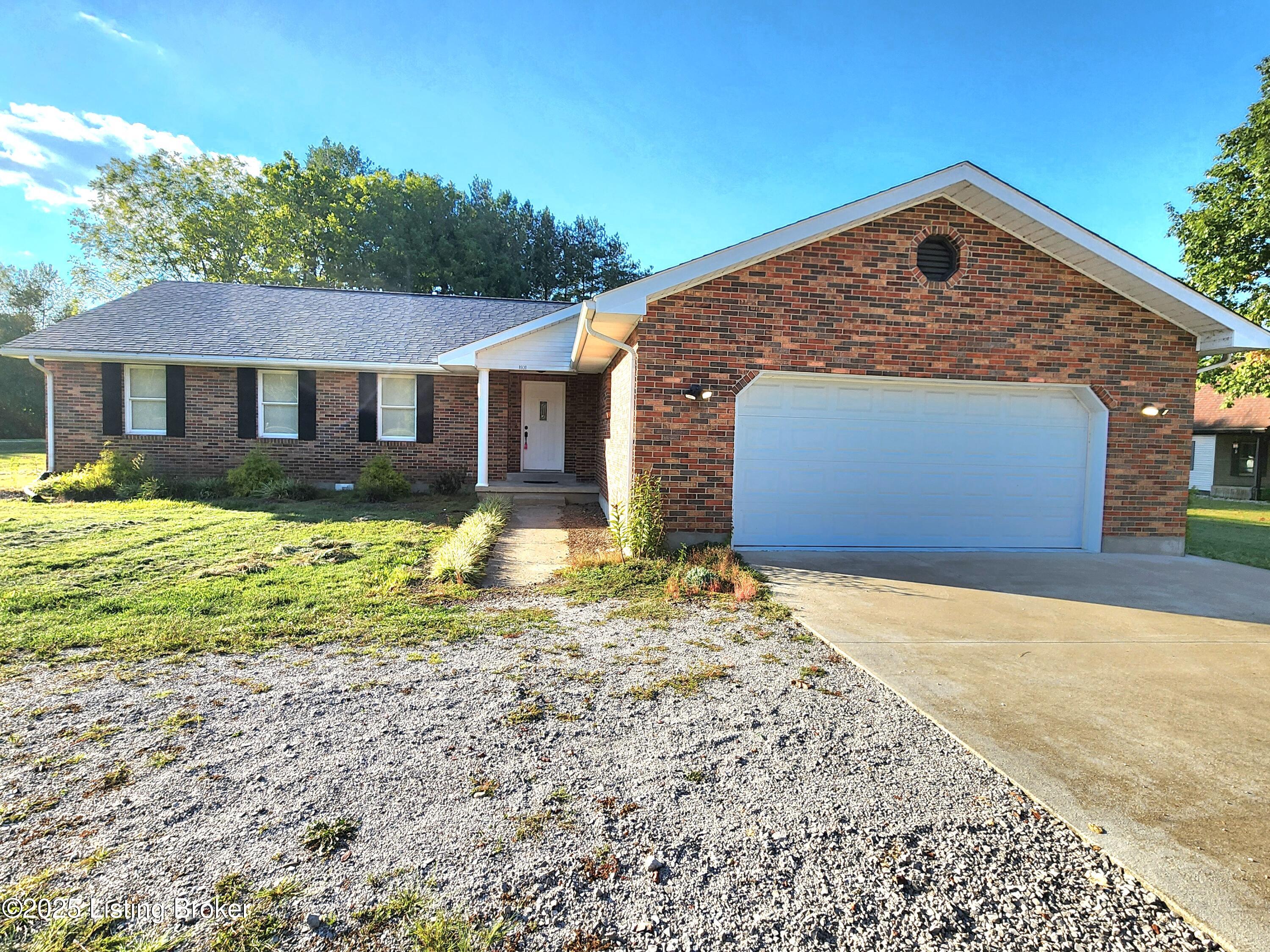 8930 Bardstown Road Elizabethtown, KY 42701 - Photo 3 of 40 20250929_173902