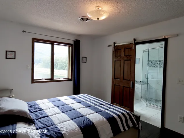 $899,000 | 336 Lake Valley Drive, Hazleton, PA 18202