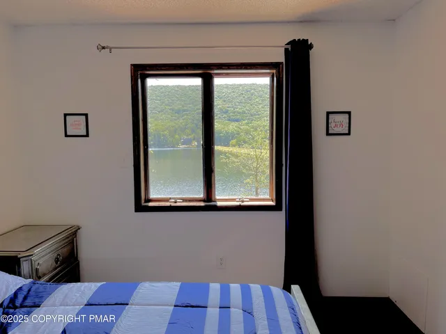 $875,000 | 336 Lake Valley Drive, Hazleton, PA 18202