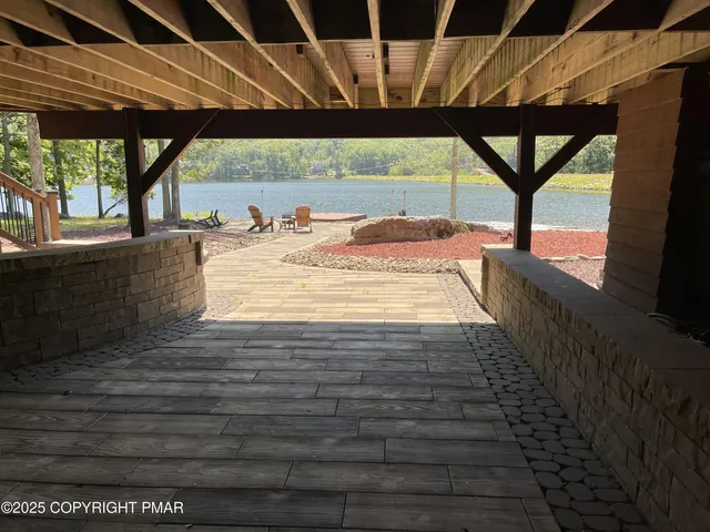 $875,000 | 336 Lake Valley Drive, Hazleton, PA 18202