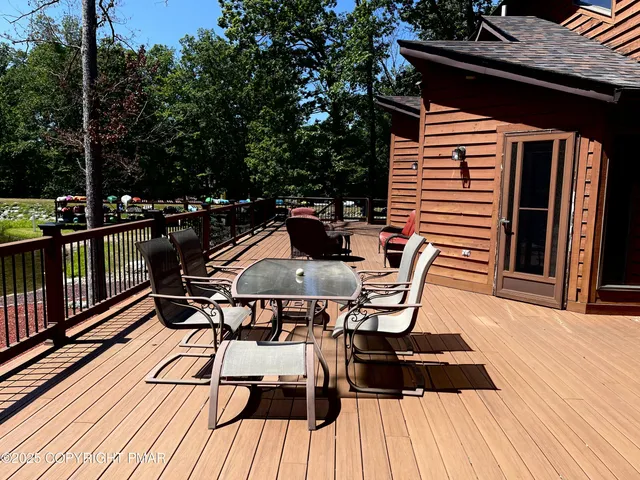 $875,000 | 336 Lake Valley Drive, Hazleton, PA 18202