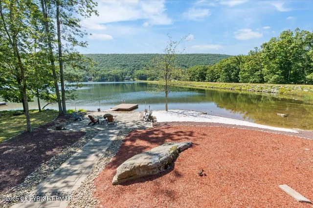 $899,000 | 336 Lake Valley Drive, Hazleton, PA 18202