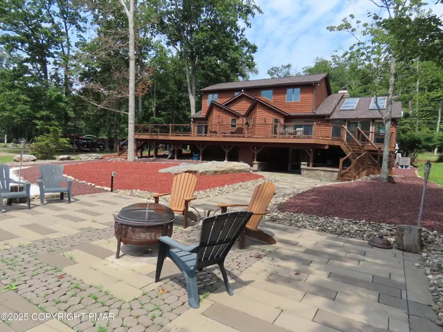 $875,000 | 336 Lake Valley Drive, Hazleton, PA 18202