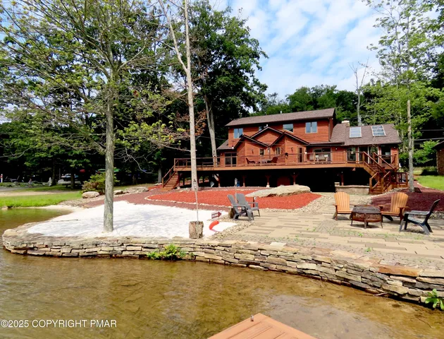 $899,000 | 336 Lake Valley Drive, Hazleton, PA 18202