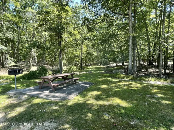 $850,000 | 336 Lake Valley Drive, Hazleton, PA 18202