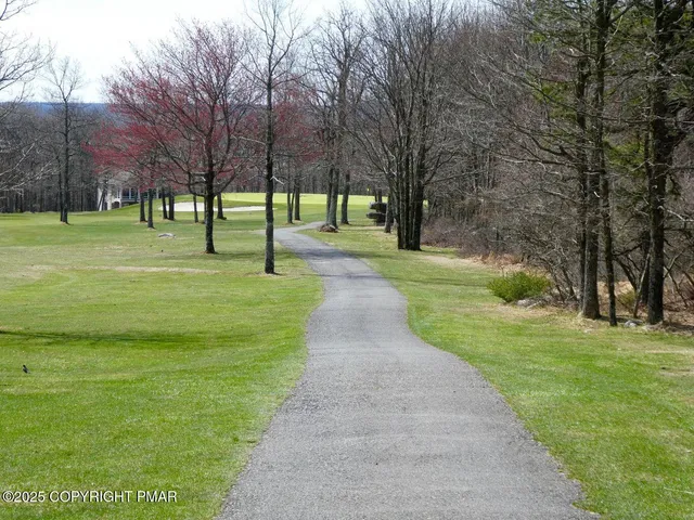 $899,000 | 336 Lake Valley Drive, Hazleton, PA 18202