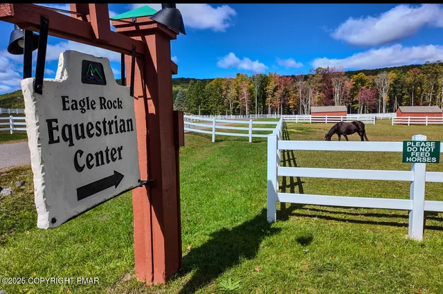 $899,000 | 336 Lake Valley Drive, Hazleton, PA 18202