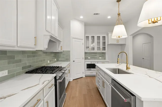 $698,000 | 306 Bluestem Lane, Aledo, TX 76008