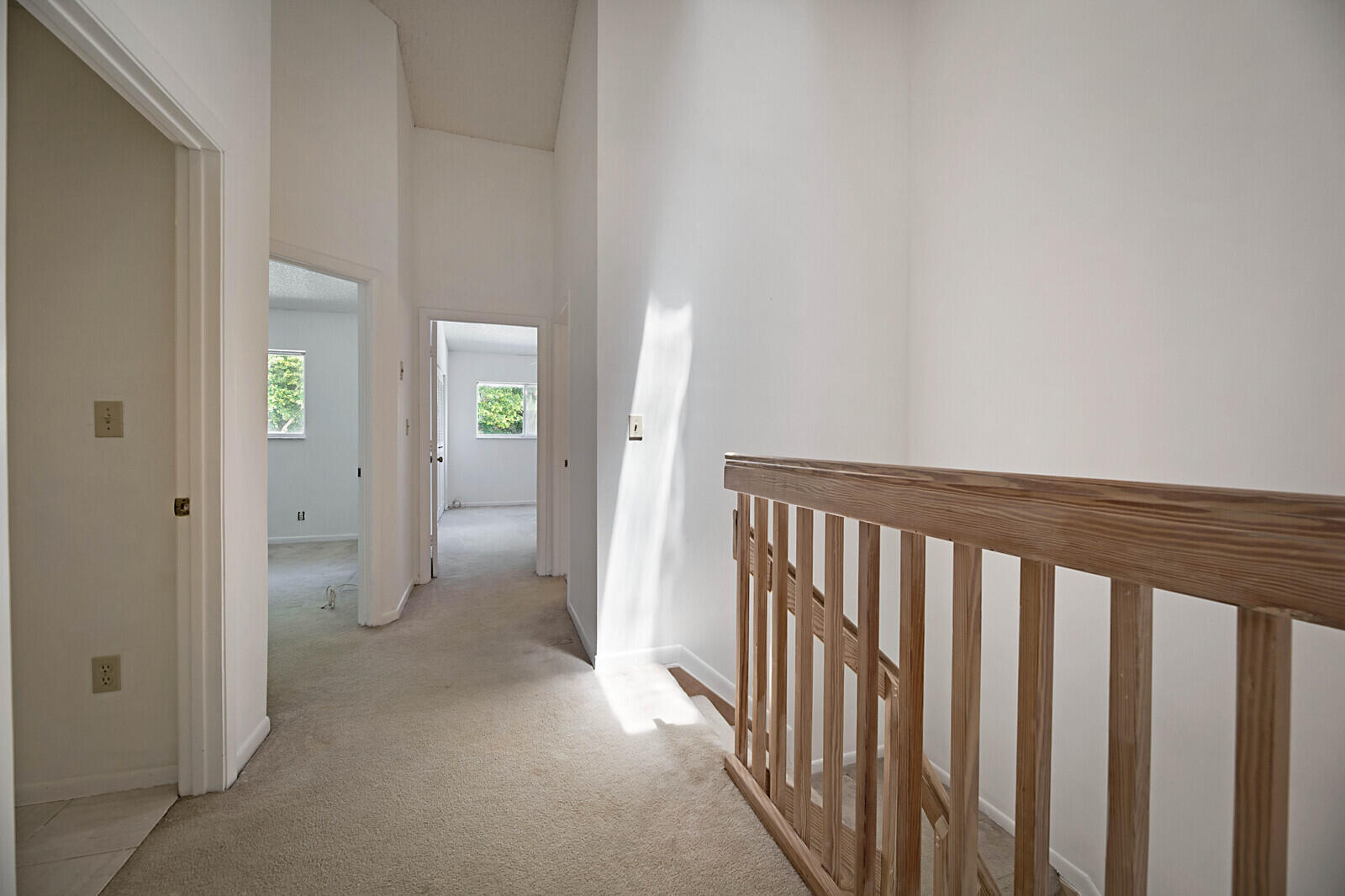 6069 Old Court Road, Unit 102 Boca Raton, FL 33433 - Photo 19 of 38 2nd Floor Landing