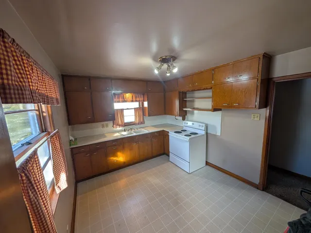 $199,900 | 219 Cleveland Street, Brillion, WI 54110