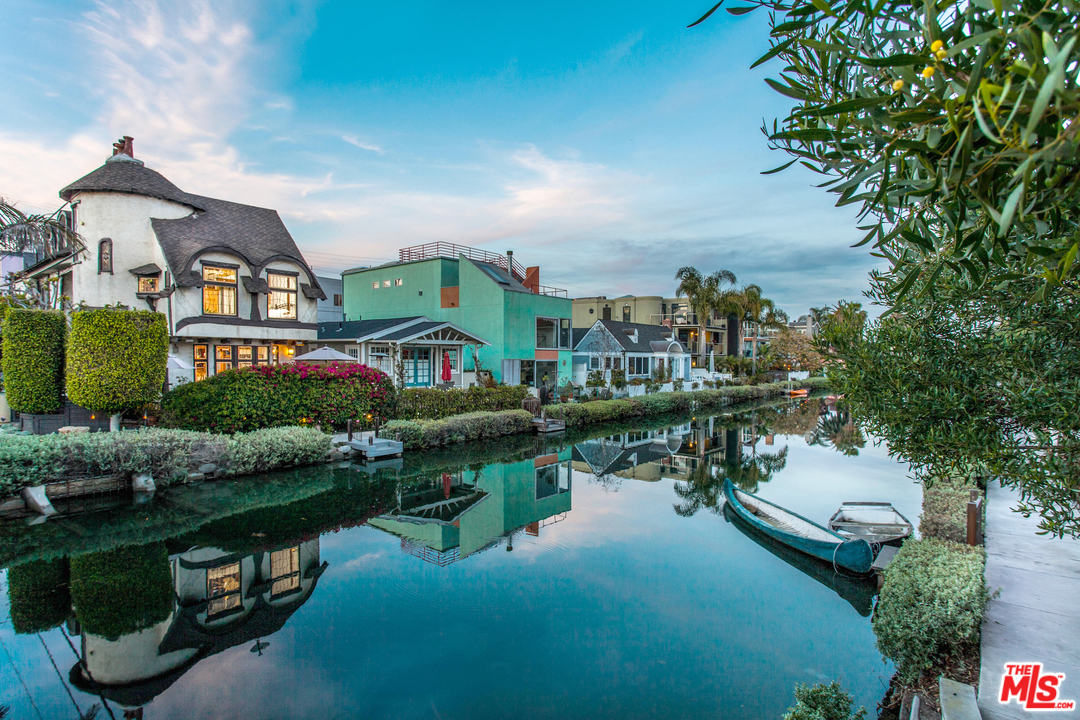 401 Carroll Canal Venice, CA 90291 - Photo 15 of 15