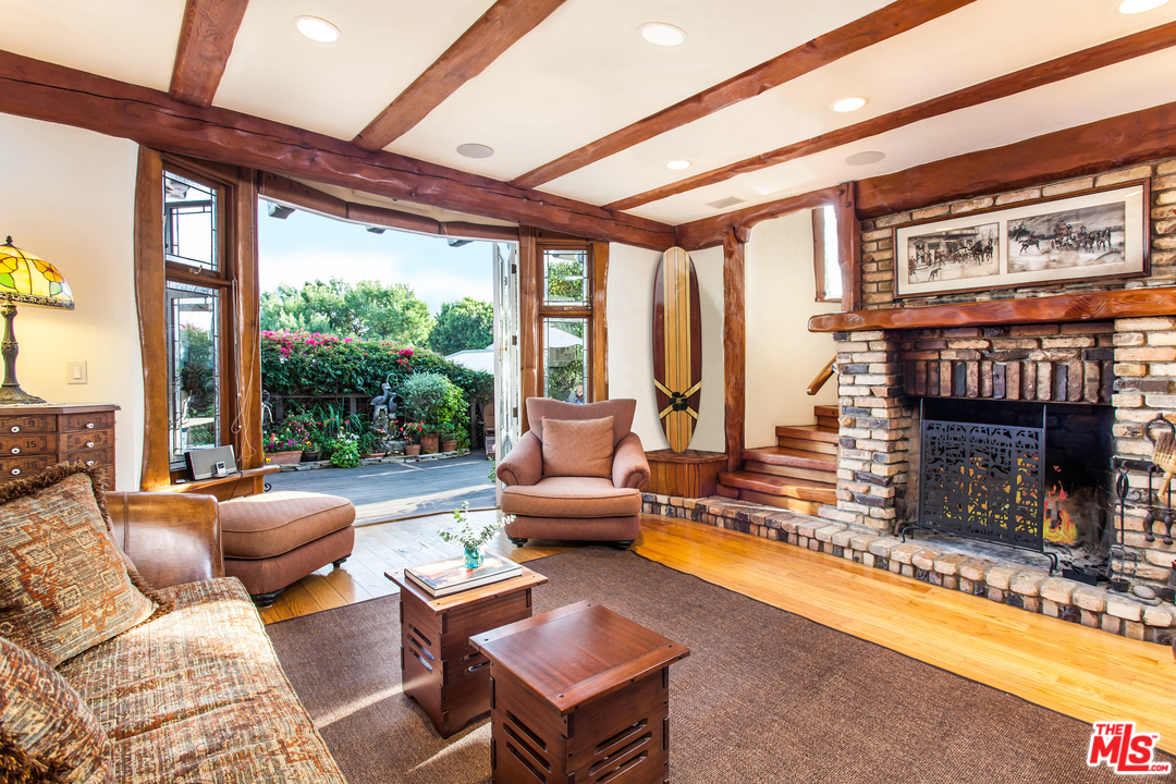 401 Carroll Canal Venice, CA 90291 - Photo 7 of 15