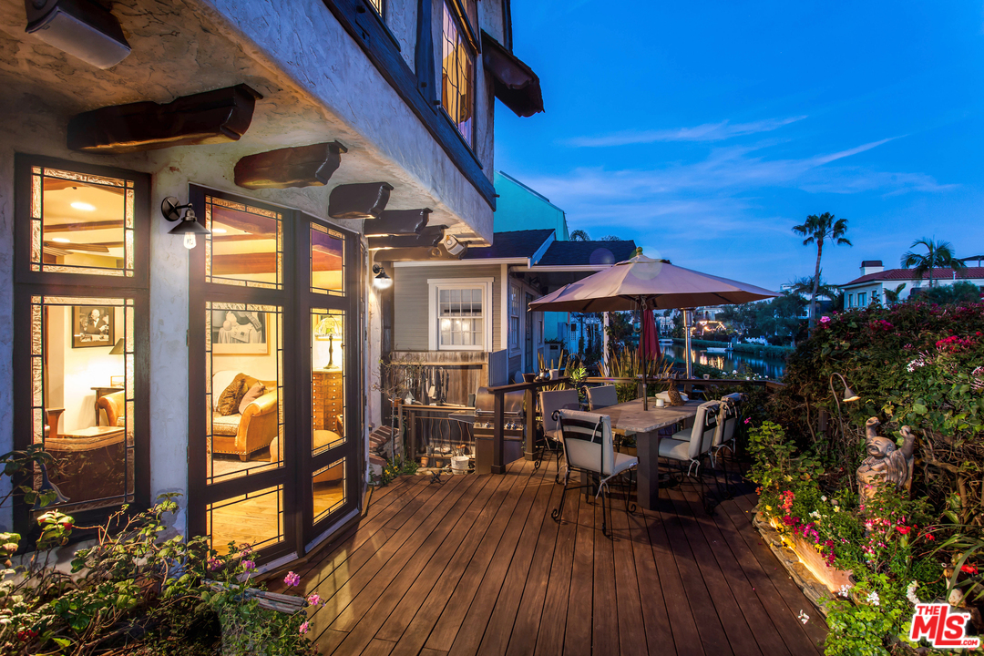 401 Carroll Canal Venice, CA 90291 - Photo 8 of 15