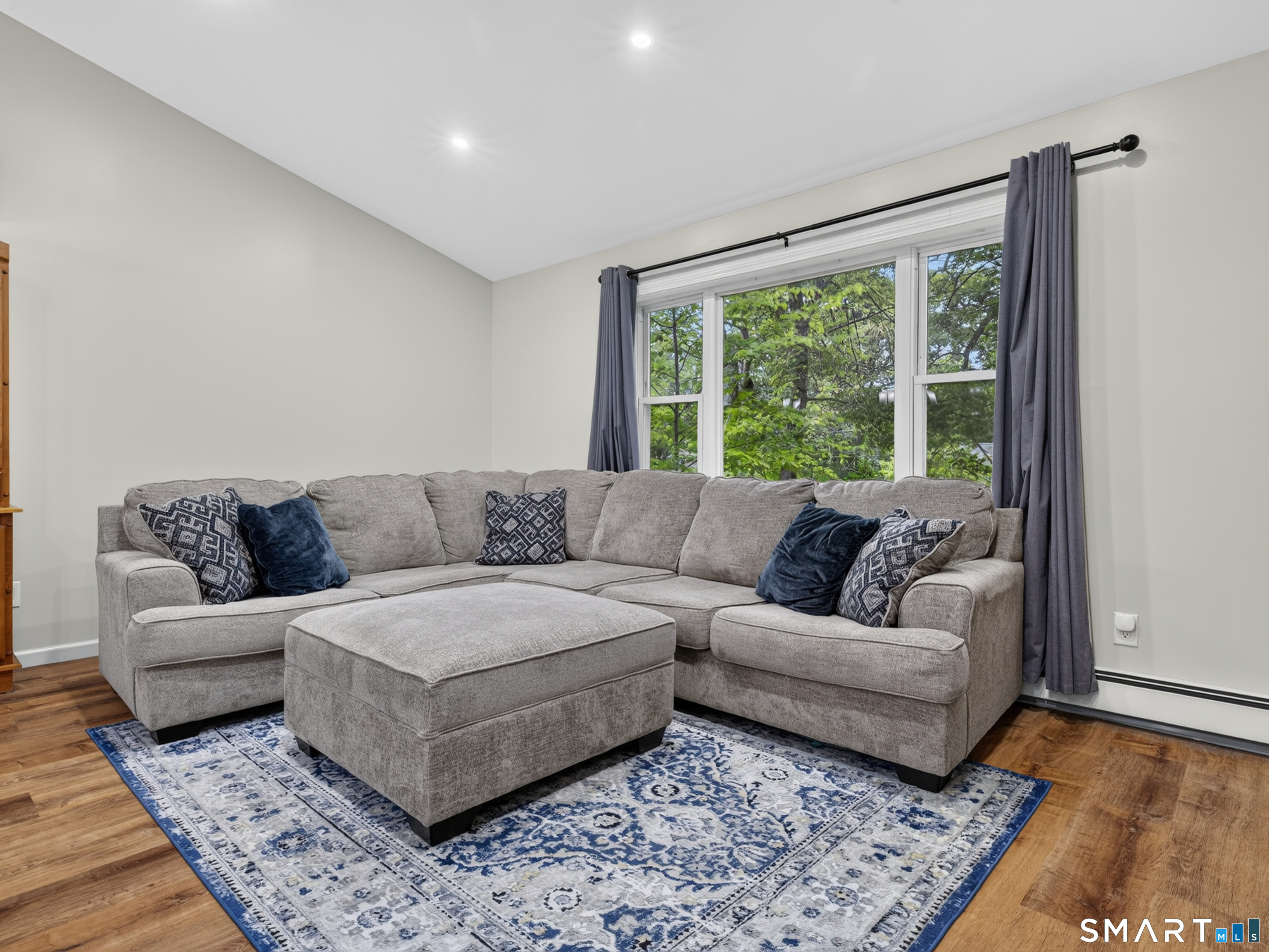 46 Spring Glen Road East Lyme, CT 06357 - Photo 14 of 40 The living room