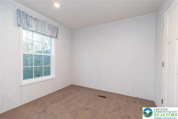 $139,900 | 465 Royal Manor Road, Unit LOT 1, Easton, PA 18042
