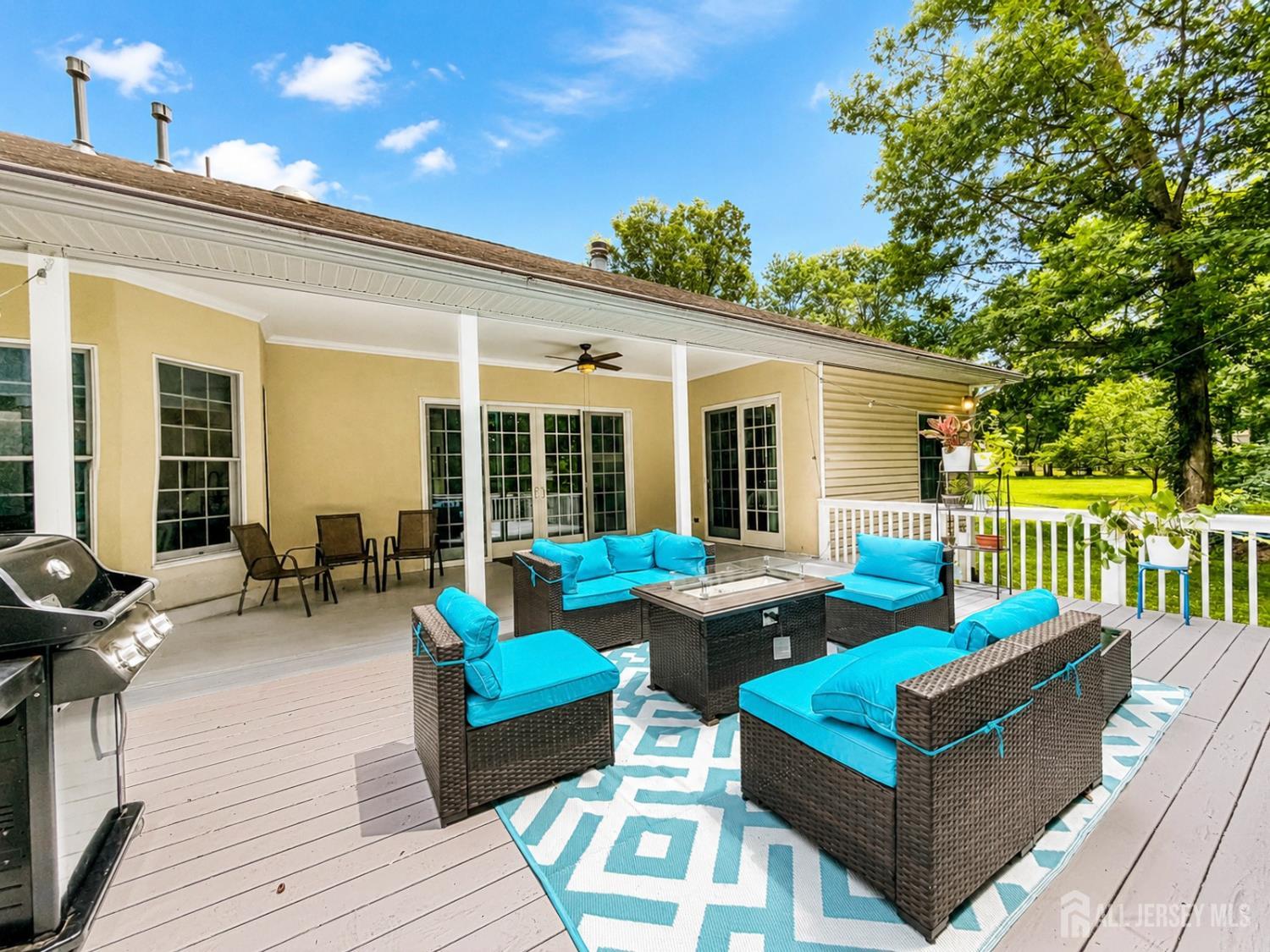 93 Sand Hills Road Kendall Park, NJ 08824 - Photo 14 of 31