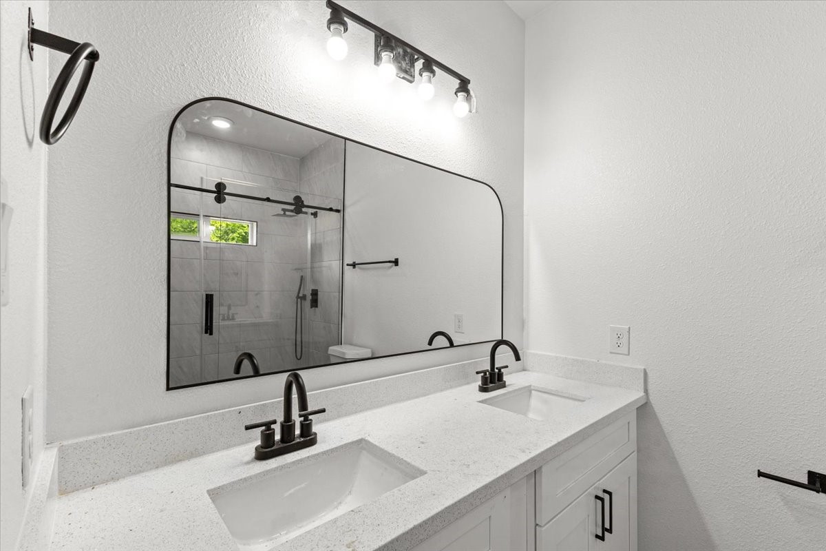 5106 Pershing Street Houston, TX 77033 - Photo 15 of 25