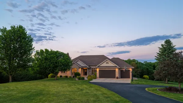 $1,600,000 | 6128 Imperial Drive, Waunakee, WI 53597