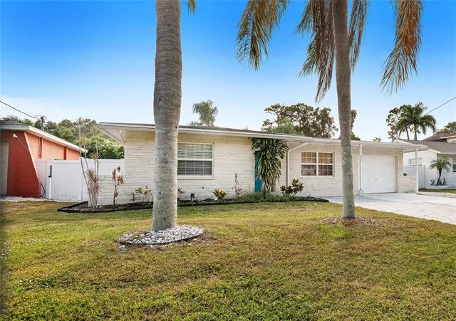 $3,600 | 52 Cypress Drive, Palm Harbor, FL 34684