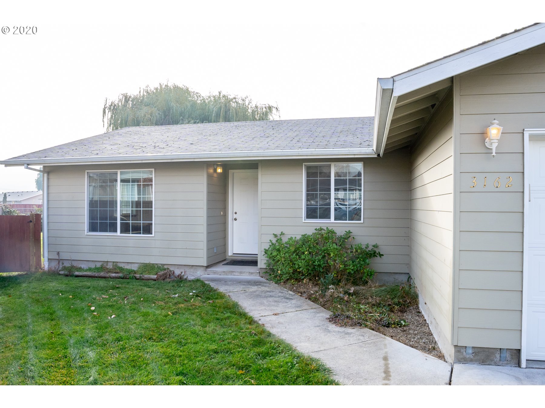 3162 Midway Road Hood River, OR 97031 - Photo 2 of 28 Gallery Image 2