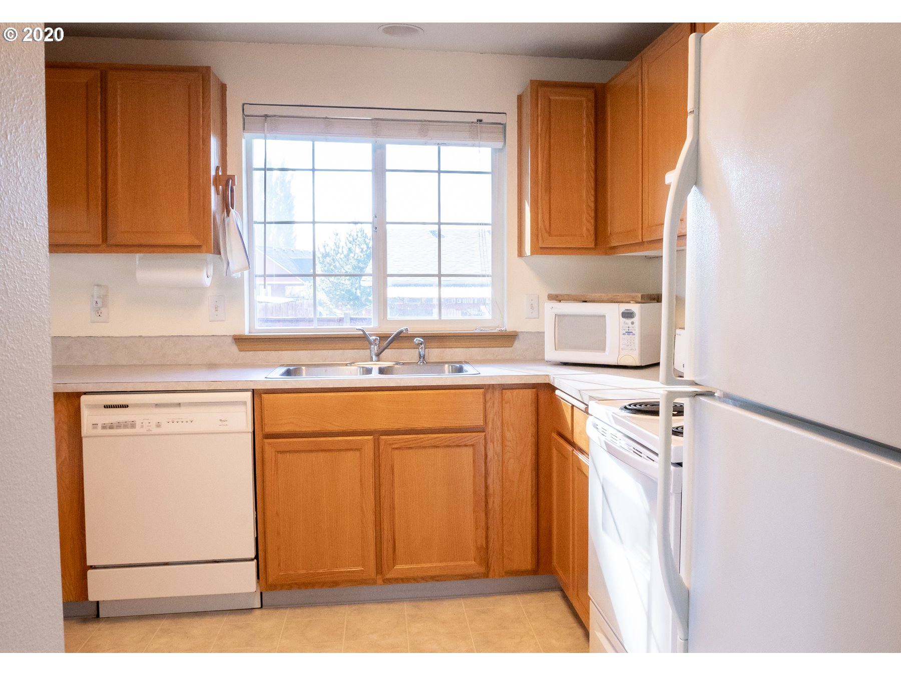3162 Midway Road Hood River, OR 97031 - Photo 10 of 28 Gallery Image 10