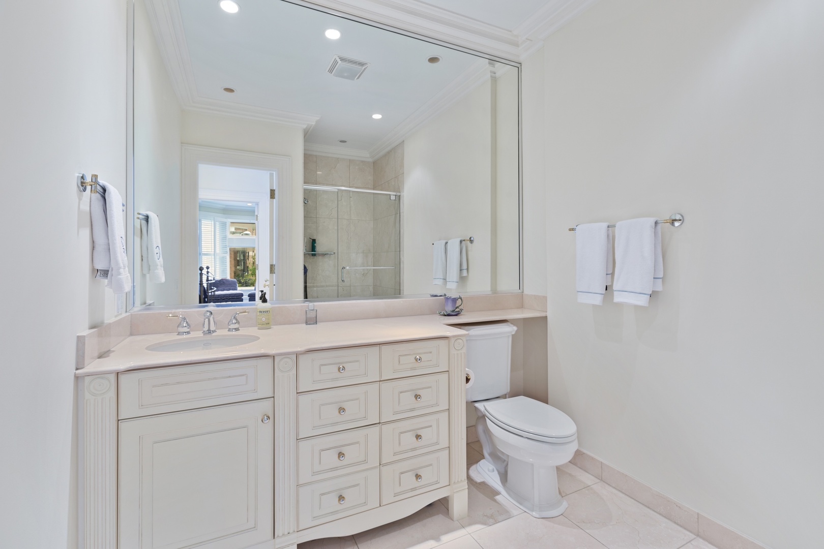 49 East Division Street Chicago, IL 60611 - Photo 19 of 23