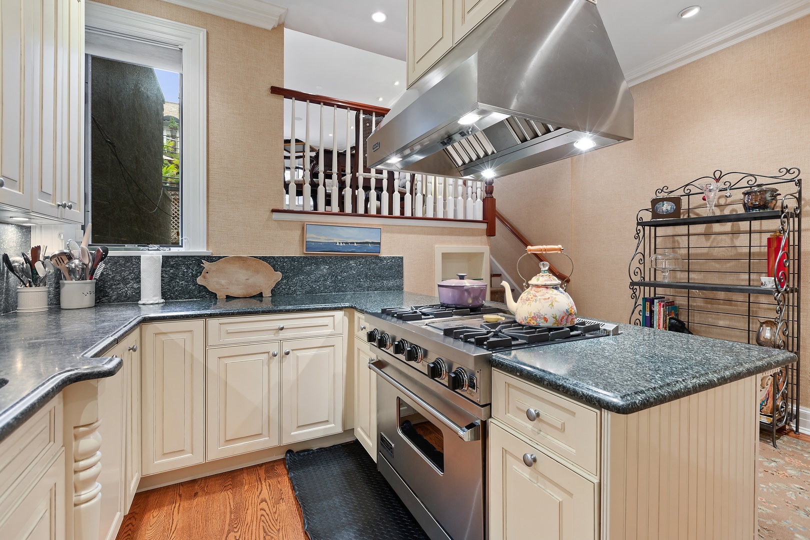 49 East Division Street Chicago, IL 60611 - Photo 9 of 23