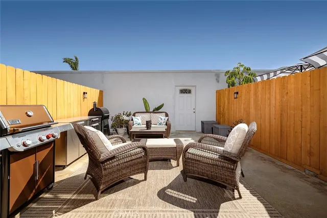 $1,199,000 | 4006 Aladdin Drive, Huntington Beach, CA 92649