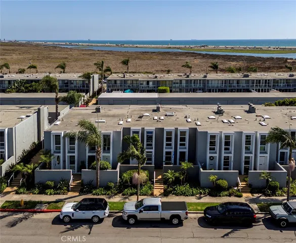 $1,199,000 | 4006 Aladdin Drive, Huntington Beach, CA 92649