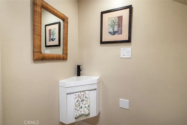 $1,199,000 | 4006 Aladdin Drive, Huntington Beach, CA 92649