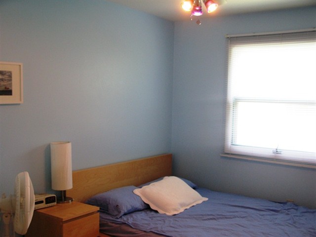 4514 Oneida Street Duluth, MN 55804 - Photo 9 of 17 Bedroom 2