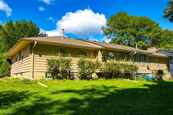 $2,795 | 3825 Ewing Avenue South, Minneapolis, MN 55410