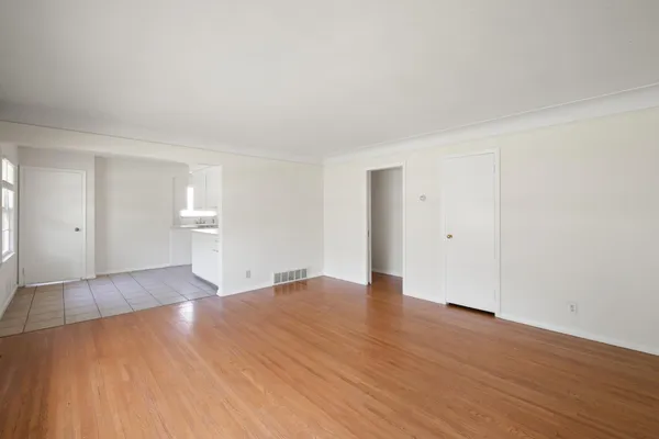 $2,795 | 3825 Ewing Avenue South, Minneapolis, MN 55410