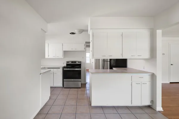 $2,795 | 3825 Ewing Avenue South, Minneapolis, MN 55410