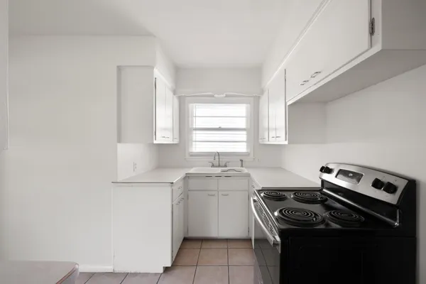 $2,795 | 3825 Ewing Avenue South, Minneapolis, MN 55410