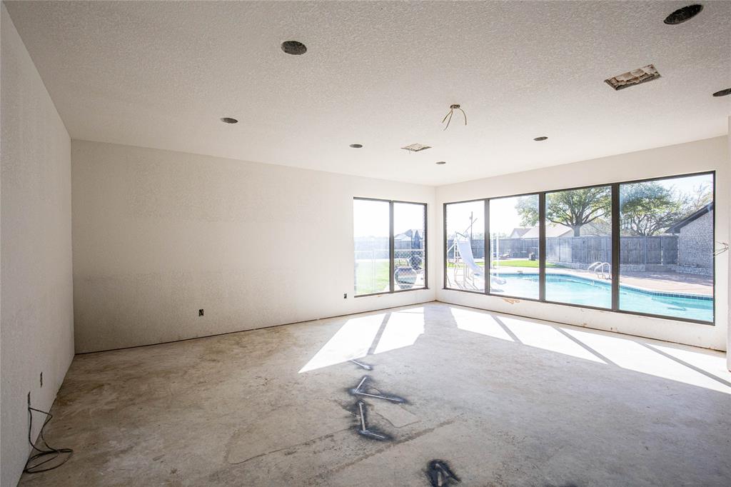735 Willow Grove Road Woodway, TX 76712 - Photo 34 of 39 a view of an empty room with a window