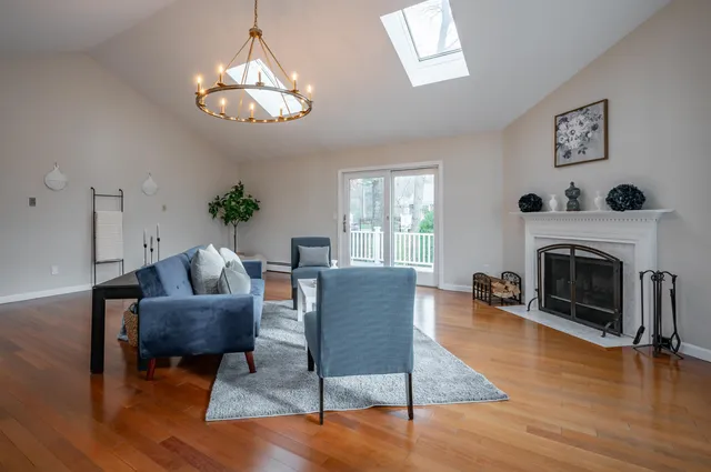 $719,900 | 34 Lindsay Road, Hooksett, NH 03106