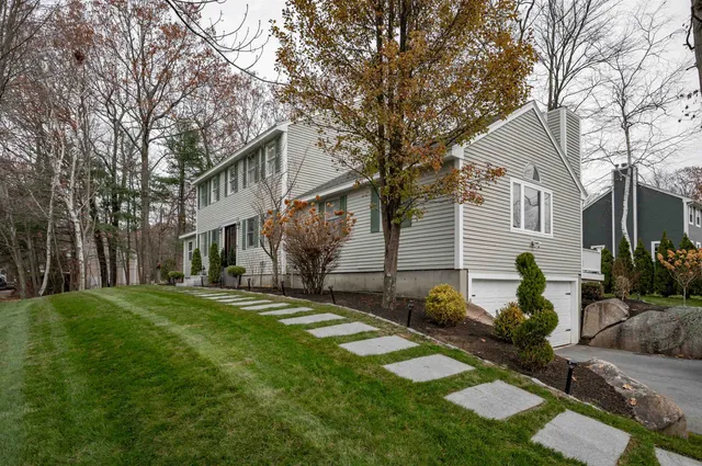 $719,900 | 34 Lindsay Road, Hooksett, NH 03106