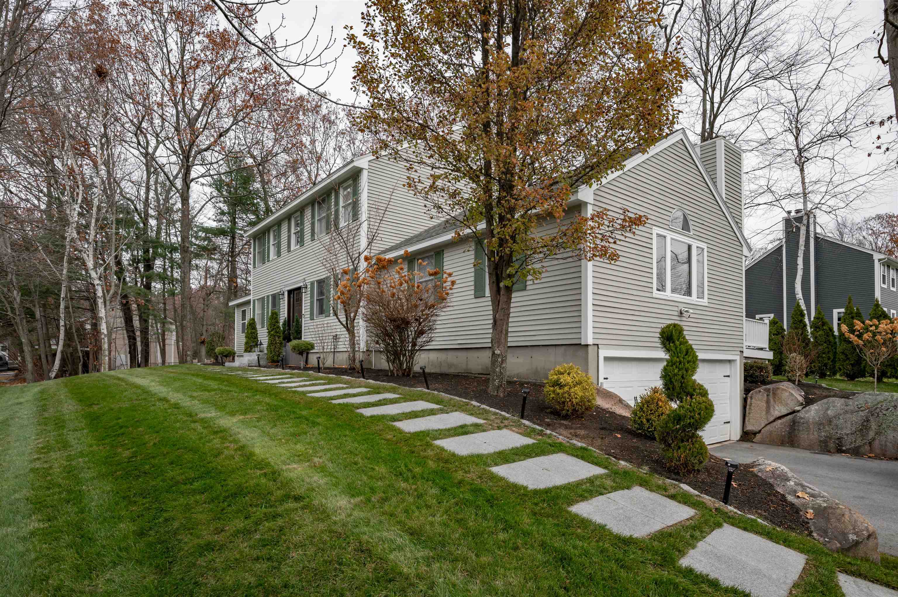 34 Lindsay Road Hooksett, NH 03106 - Photo 2 of 52 Gallery Image 2