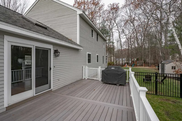 $719,900 | 34 Lindsay Road, Hooksett, NH 03106