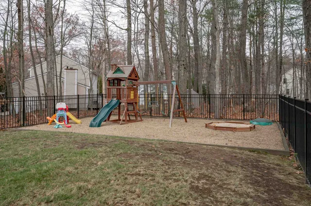 $719,900 | 34 Lindsay Road, Hooksett, NH 03106