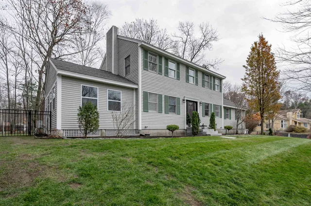 $719,900 | 34 Lindsay Road, Hooksett, NH 03106