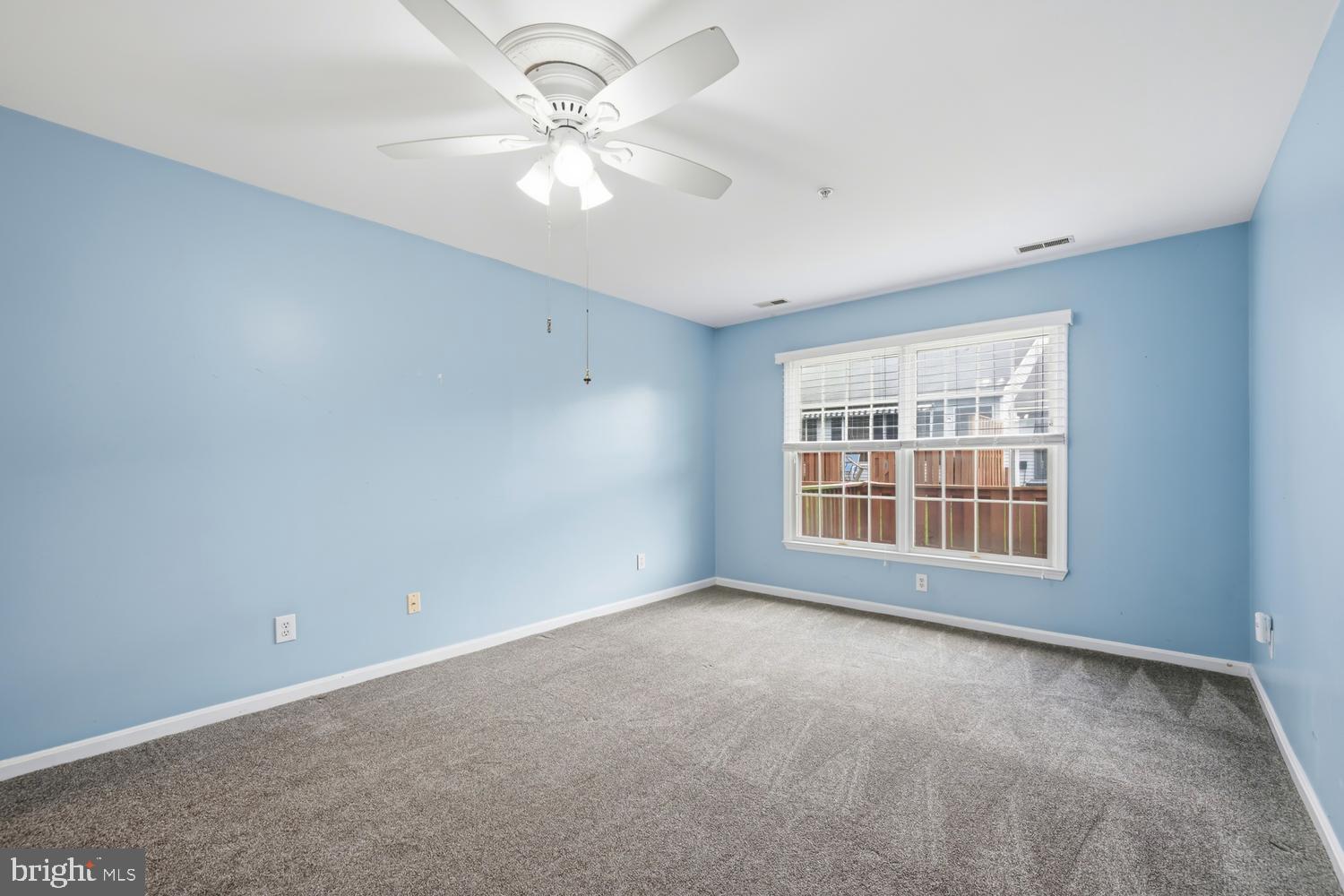 2627 Compass Drive Annapolis, MD 21401 - Photo 20 of 37 a view of an empty room with a window