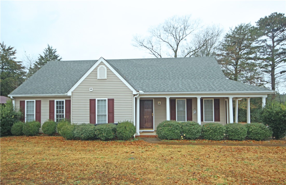 612 Friendship Road Seneca, SC 29678 - Photo 1 of 16 Gallery Image 1