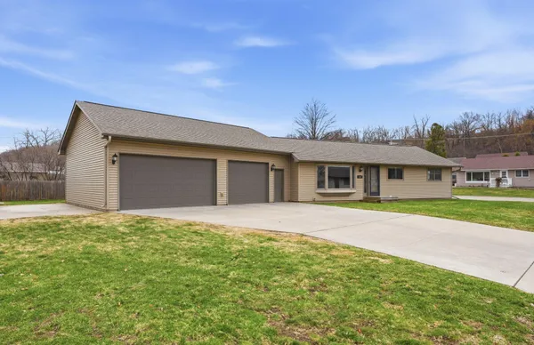 $290,000 | 137 Rhame Avenue, Red Wing, MN 55066