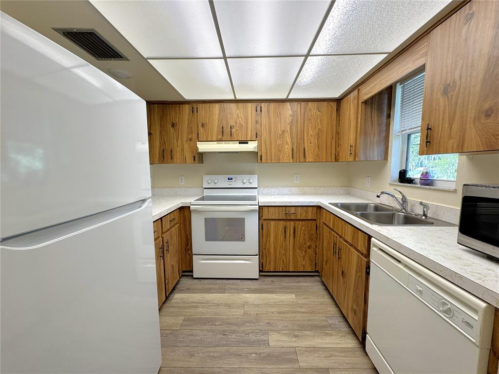6825 Downing Street, Unit 432 Inverness, FL 34452 - Photo 3 of 17