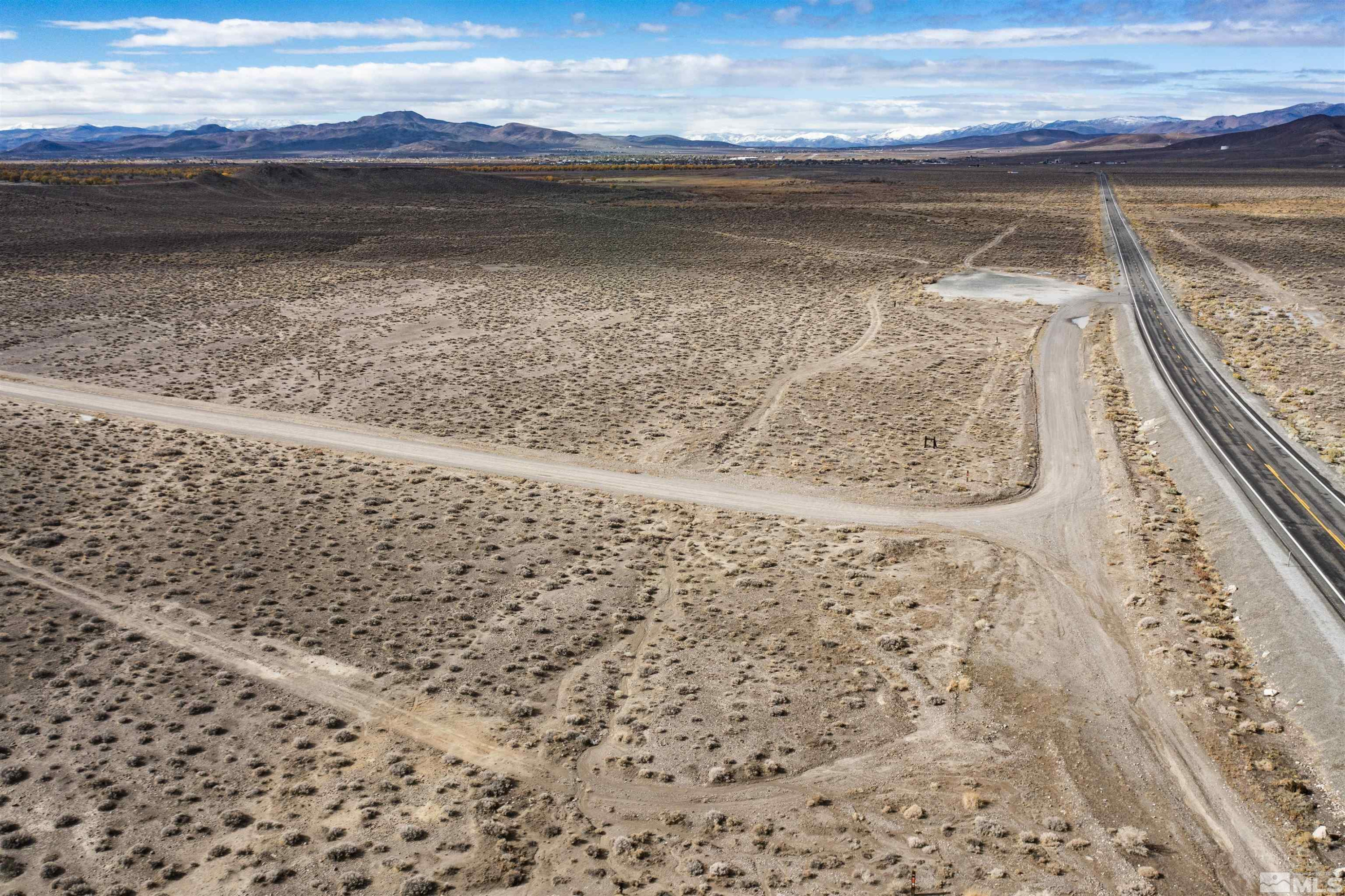 4025 Lincoln Road Silver Springs, NV 89429 - Photo 4 of 8 a view of an ocean