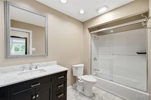 $739,000 | 14300 Open Meadow Court East, Chesterfield, MO 63017