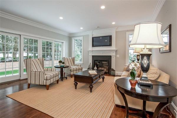 111 Wayne Road Newton, MA 02459 - Photo 3 of 27 Gallery Image 3