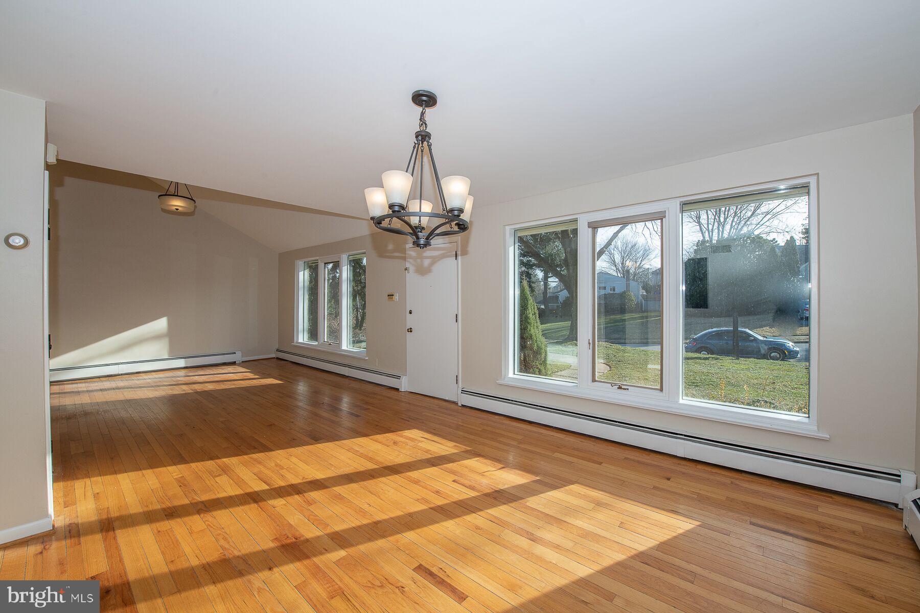 2203 Cambridge Road Broomall, PA 19008 - Photo 4 of 40 Gallery Image 4